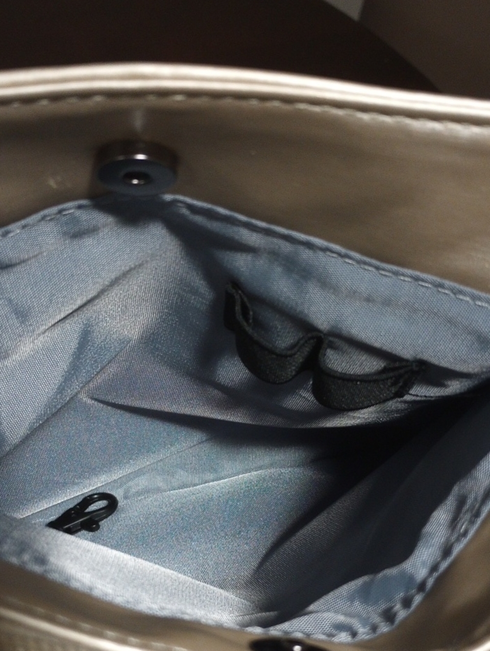 New Convertible Bag w/Two Straps - Picture 15 of 17